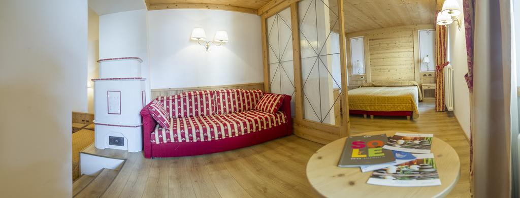 Junior Suite,403796544:JPEG